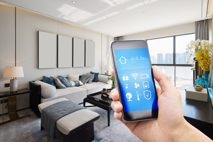 mobile phone with smart home living features